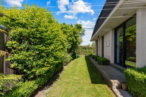Photo of property in 2/117a Prestons Road, Redwood, Christchurch, 8051
