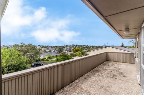 Photo of property in 14 Kennedy Avenue, Forrest Hill, Auckland, 0620