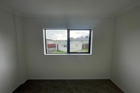 Photo of property in 8d Minaret Drive, Bucklands Beach, Auckland, 2014