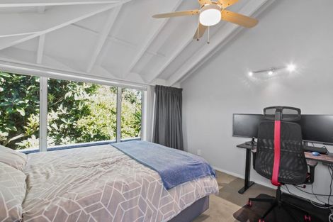 Photo of property in 40 Youngs Road, Papakura, 2110
