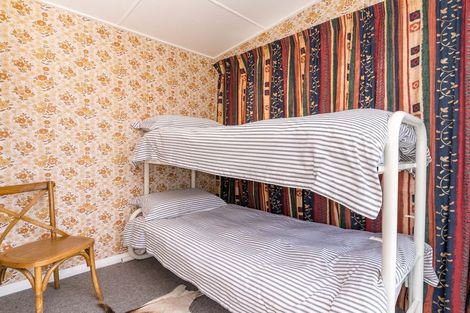 Photo of property in 33 Mihiwaka Road, Long Beach, Port Chalmers, 9081