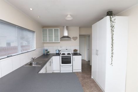 Photo of property in 12 Beadle Place, St Andrews, Hamilton, 3200