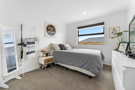 Photo of property in 37 Urumaraki Avenue, Helensville, 0800