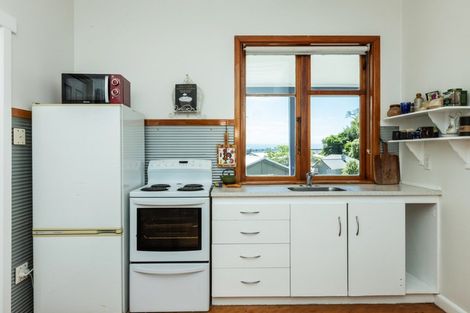 Photo of property in 124a Shakespeare Road, Bluff Hill, Napier, 4110