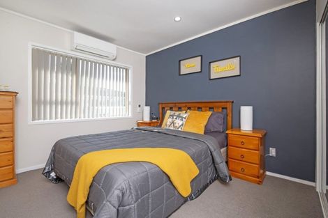 Photo of property in 2/38 Stanniland Street, Sunnyhills, Auckland, 2010