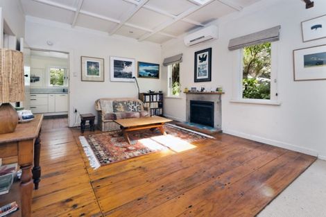 Photo of property in 52 Beach Valley Road, Piha, New Lynn, 0772