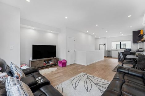 Photo of property in 5a Agincourt Street, Glenfield, Auckland, 0629