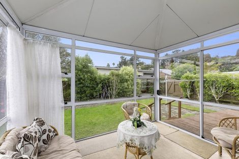 Photo of property in 5 Norana Road, Maoribank, Upper Hutt, 5018