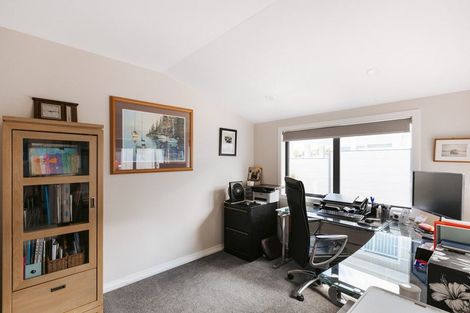 Photo of property in 26 Harbour View Road, Omokoroa, 3114