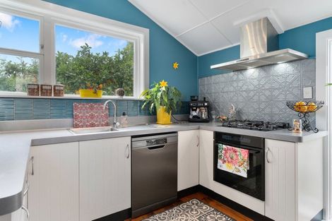 Photo of property in 463 High Street South, Carterton, 5713