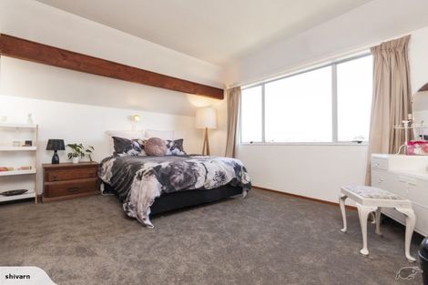 Photo of property in 11 Chelwood Street, Takaro, Palmerston North, 4412