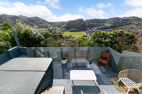 Photo of property in 5b Becker Way, Karori, Wellington, 6012