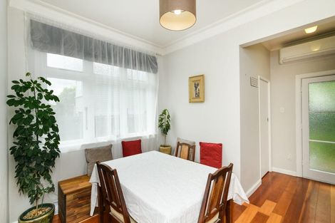 Photo of property in 10 Hardie Street, Hokowhitu, Palmerston North, 4410