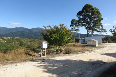 Photo of property in 744 Waiwhero Road, Ngatimoti, Motueka, 7196