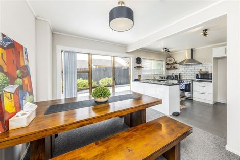 Photo of property in 4/8 Wood Street, Papakura, 2110