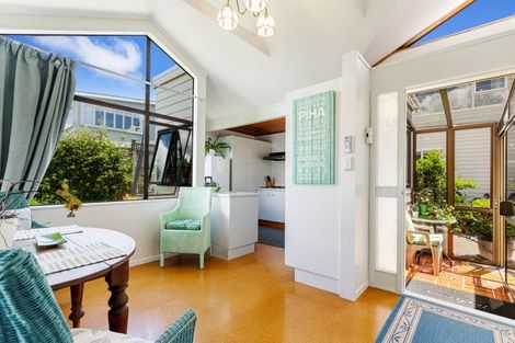 Photo of property in 2/9 Calliope Road, Devonport, Auckland, 0624