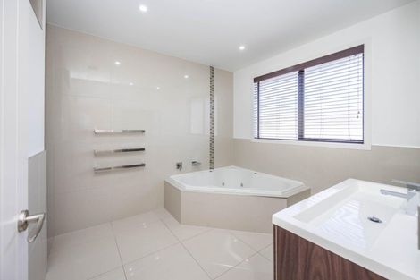 Photo of property in 212 Cumberland Drive, Flagstaff, Hamilton, 3210