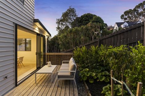 Photo of property in 37a Hythe Terrace, Mairangi Bay, Auckland, 0630