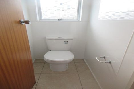 Photo of property in 96a Heretaunga Square, Silverstream, Upper Hutt, 5019