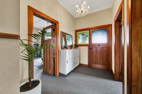 Photo of property in 246 Saint Aubyn Street, New Plymouth, 4310