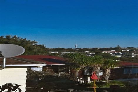 Photo of property in 3/43-53 Chivalry Road, Glenfield, Auckland, 0629