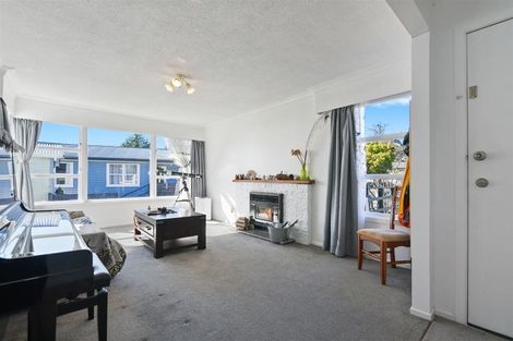 Photo of property in 16 Manapouri Place, Glenview, Hamilton, 3206