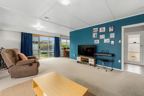 Photo of property in 11a Fox Place, Cloverlea, Palmerston North, 4412