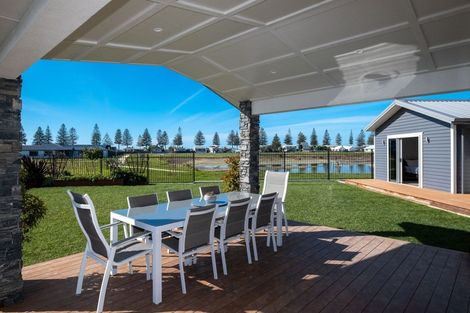Photo of property in 11 Kaituna Place, Te Awa, Napier, 4110