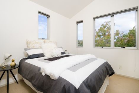 Photo of property in 25 Albionvale Road, Glen Eden, Auckland, 0602