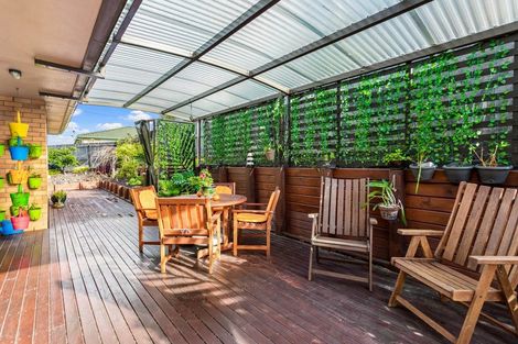 Photo of property in 53 Chesterfield Way, Orewa, 0931