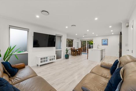 Photo of property in 55 Accolage Boulevard, Kumeu, 0810
