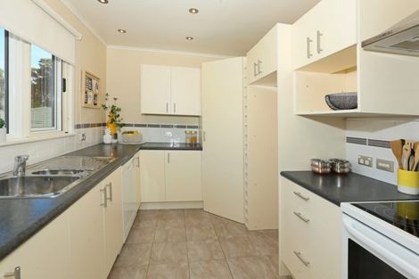 Photo of property in 212 Glengarry Road, Glen Eden, Auckland, 0602