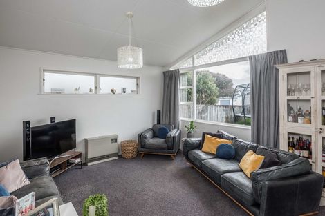 Photo of property in 74 Gray Avenue, Paraparaumu Beach, Paraparaumu, 5032