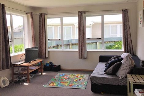 Photo of property in 27 Albert Street, Palmerston North, 4414