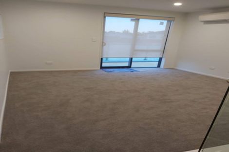 Photo of property in 9a Gossamer Drive, Pakuranga Heights, Auckland, 2010