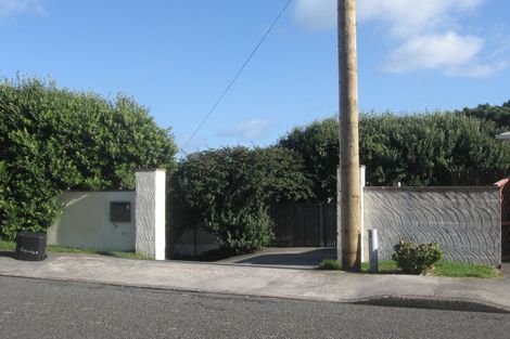 Photo of property in 19 Thornley Street, Titahi Bay, Porirua, 5022