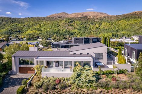 Photo of property in 1 Advance Terrace, Arrowtown, 9302