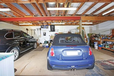 Photo of property in 31 Barberton Terrace, Red Hill, Papakura, 2110