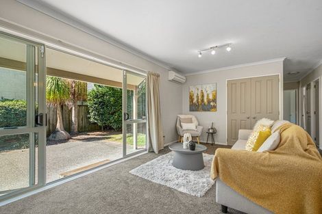 Photo of property in 5 Westvale Avenue, Ranui, Auckland, 0612