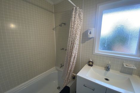 Photo of property in 43 Blease Street, New Lynn, Auckland, 0600