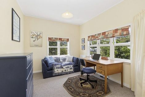 Photo of property in 8 Allington Road, Karori, Wellington, 6012