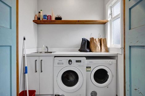 Photo of property in 51 Dives Avenue, Hawera, 4610