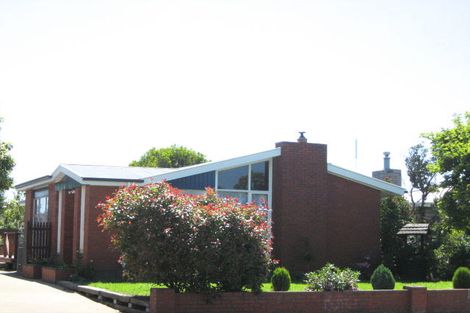 Photo of property in 19 Bickerton Street, Wainoni, Christchurch, 8061