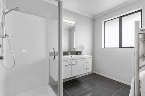 Photo of property in 93 Ballintoy Park Drive, Welcome Bay, Tauranga, 3175