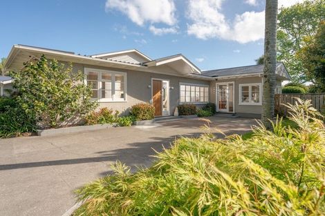 Photo of property in 450 Te Moana Road, Waikanae, 5036