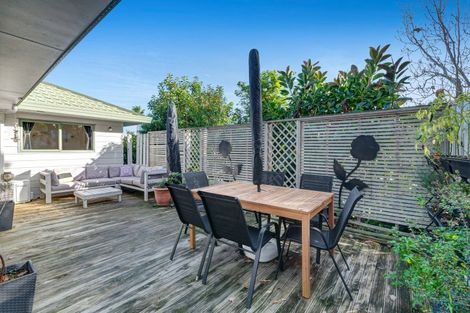 Photo of property in 25a Jelas Road, Red Beach, 0932