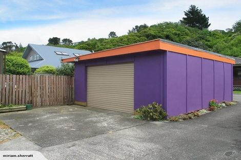 Photo of property in 4 Luckie Street, Tawa, Wellington, 5028