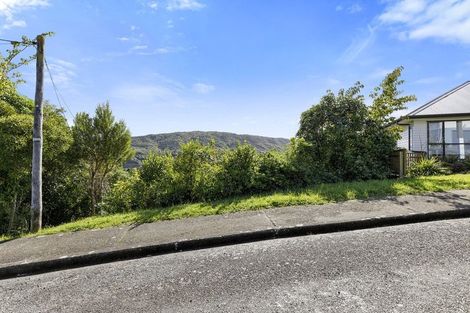 Photo of property in 8 Castle Crescent, Stokes Valley, Lower Hutt, 5019