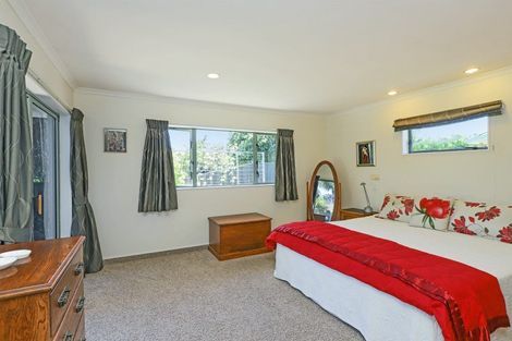 Photo of property in 28 Kensington Drive, Taradale, Napier, 4112