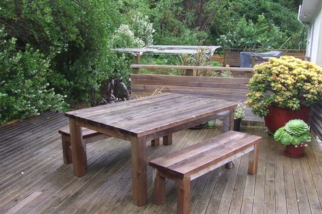 Photo of property in 24 Kellsmere Crescent, Island Bay, Wellington, 6023